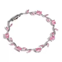Tulip Bracelet for Women β Elegant Stainless Steel Bracelet with Golden Finish